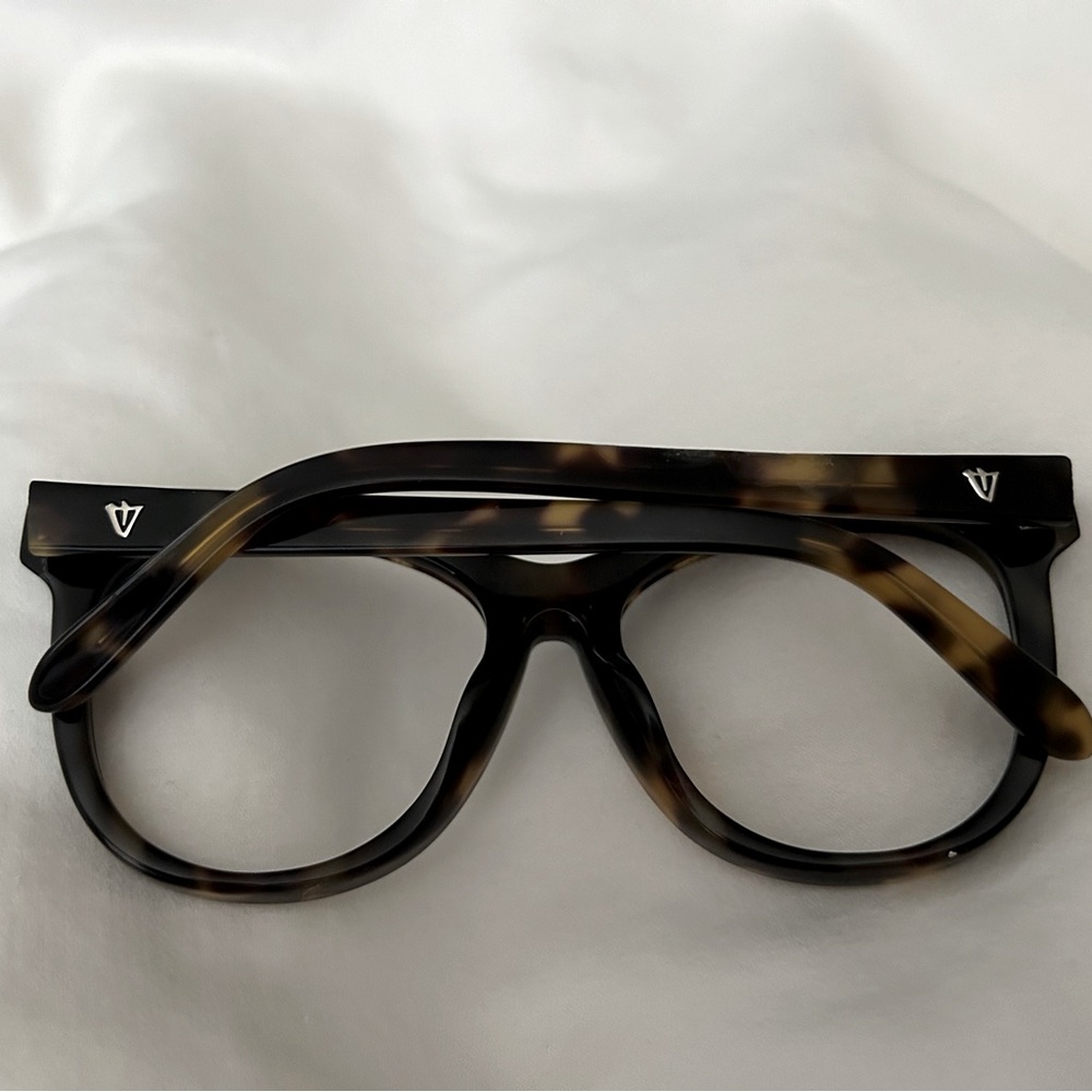 Valley frames  style Karaan